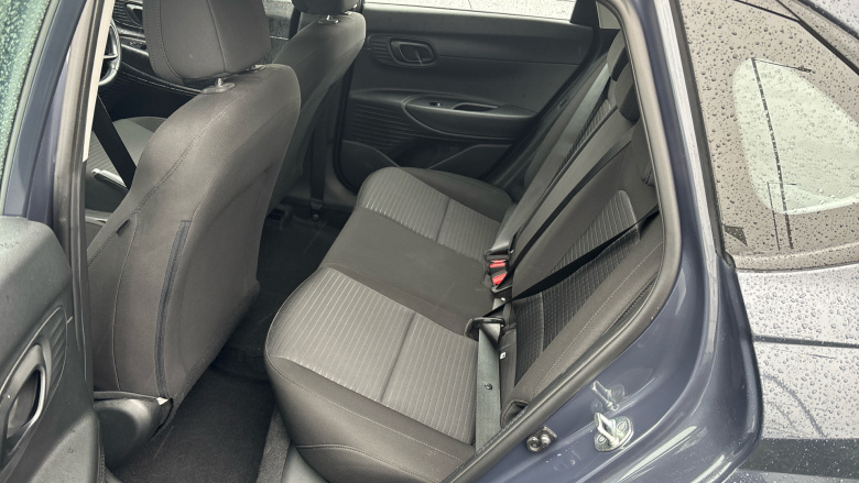 Hyundai i20 1.0T GDi 48V MHD SE Connect 5dr Petrol Hatchback